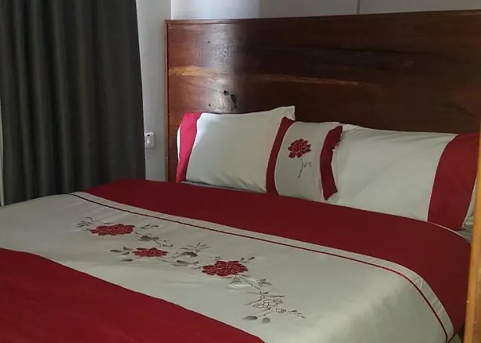 SUPER KING ROOM at BML Highway Hotel