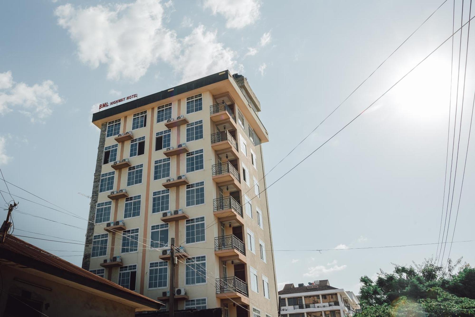 BML Highway Hotel exterior